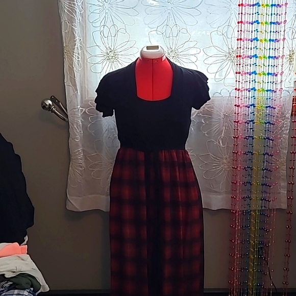 Maxi dress with flutter sleeve wrap (DWC) - Picture 7 of 11